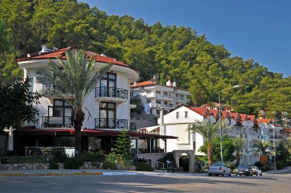 Ata Park Hotel Fethiye Esterno foto