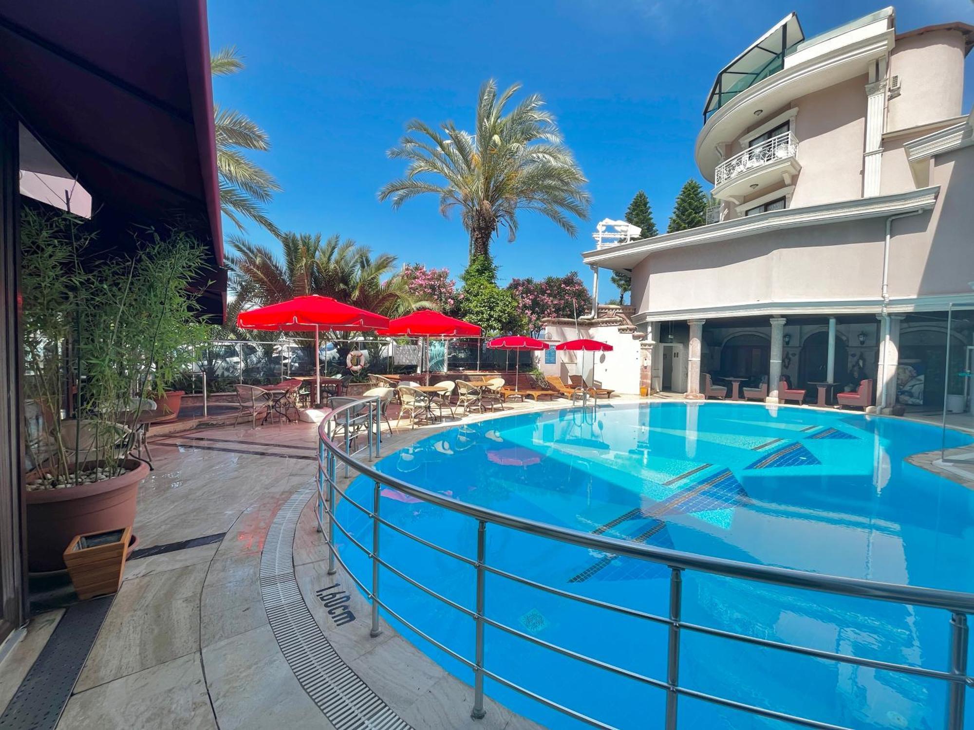 Ata Park Hotel Fethiye Esterno foto