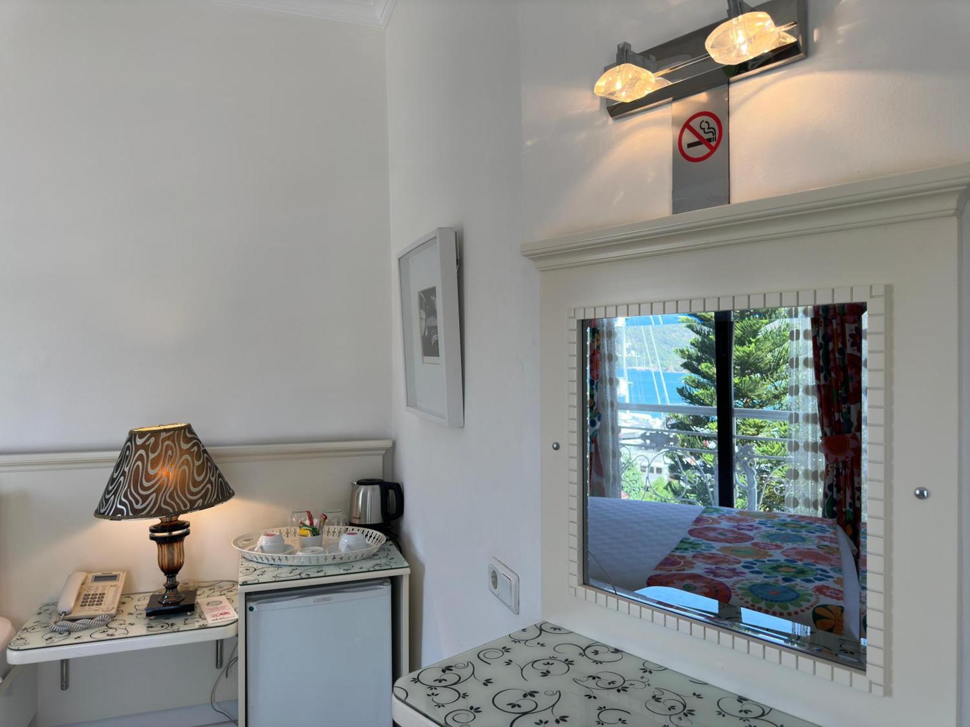 Ata Park Hotel Fethiye Esterno foto