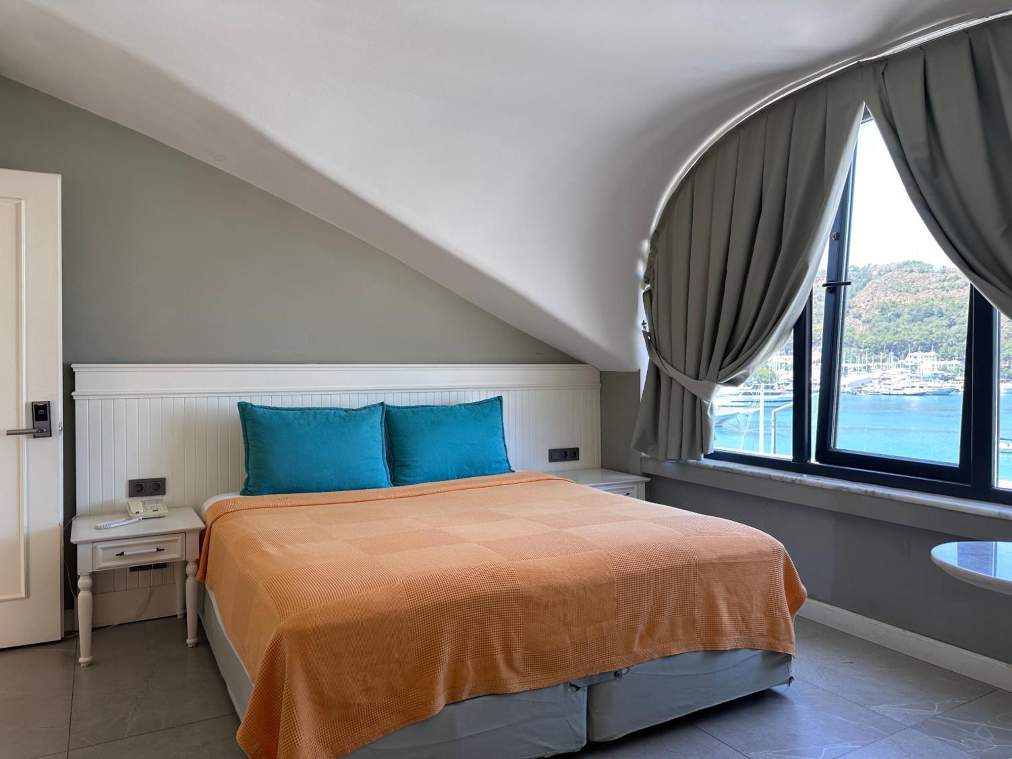 Ata Park Hotel Fethiye Esterno foto