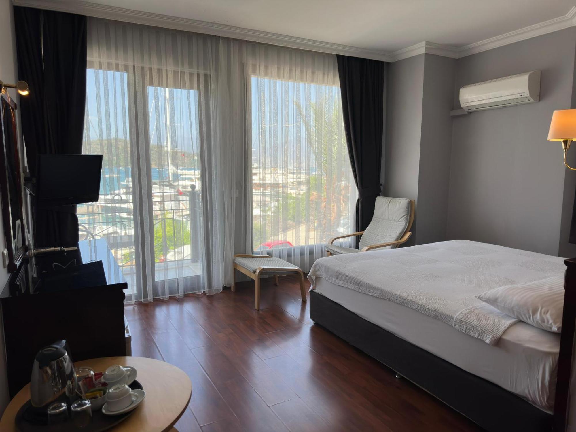 Ata Park Hotel Fethiye Esterno foto